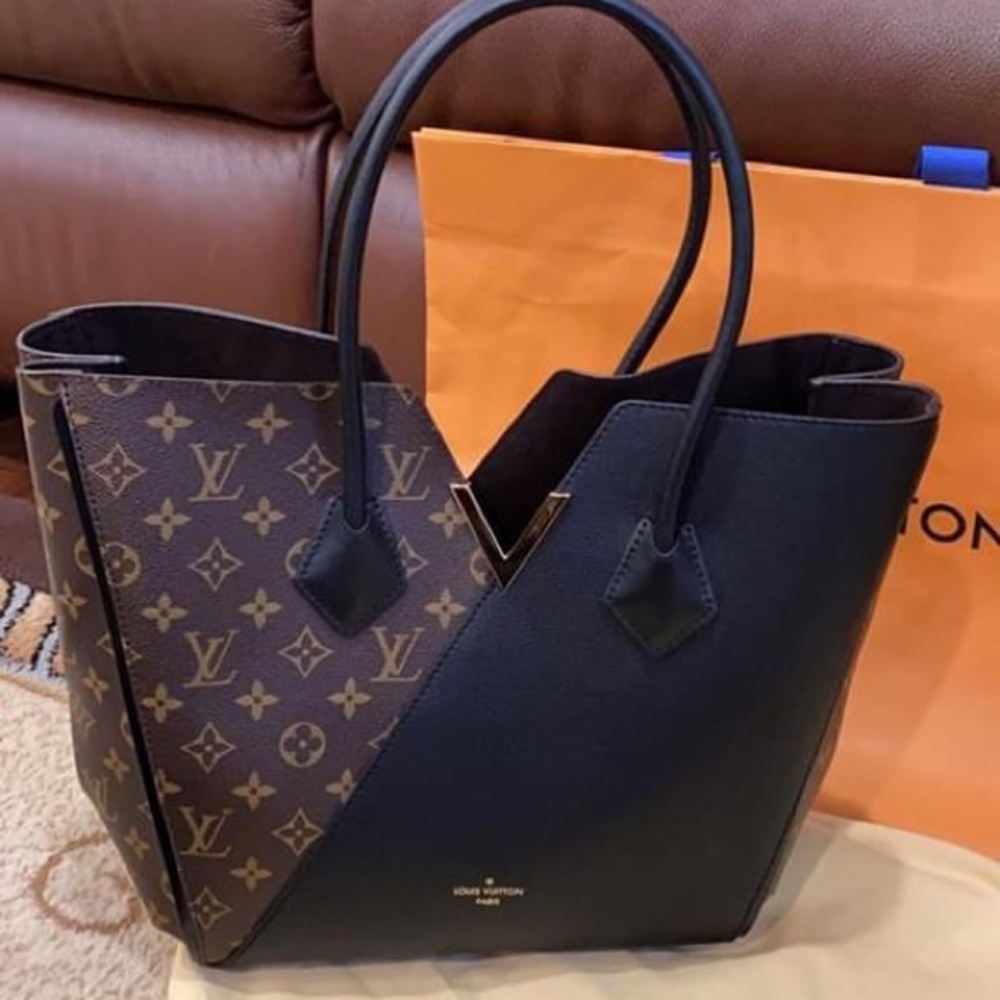Louis Vuitton 100% Authentic kimono Bag